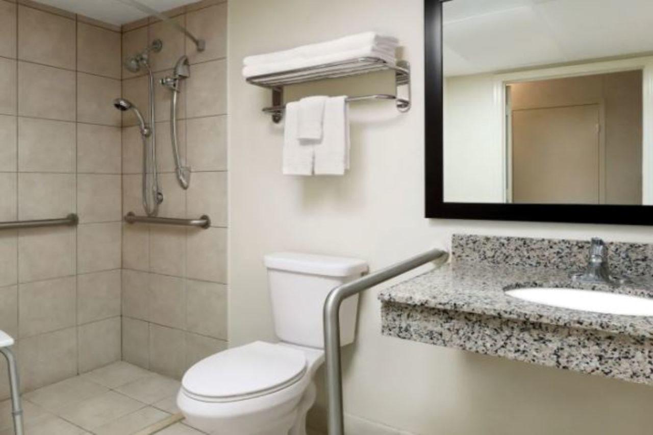 Baymont By Wyndham Florence Cincinnati Εξωτερικό φωτογραφία
