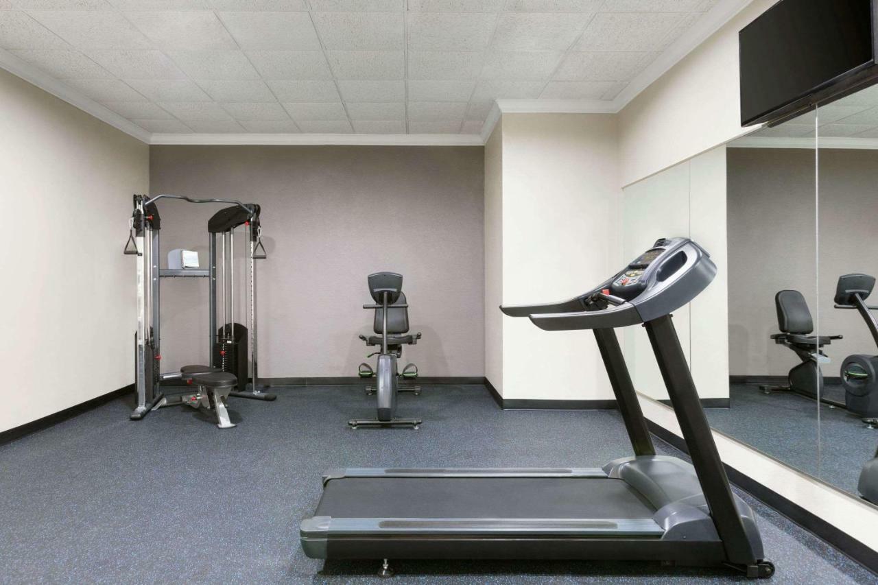 Baymont By Wyndham Florence Cincinnati Εξωτερικό φωτογραφία